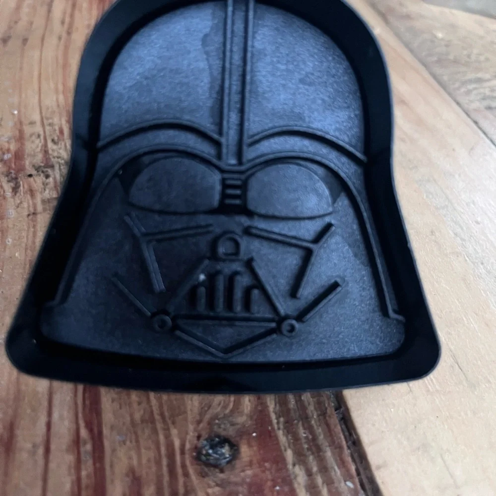 Williams Sonoma Star Wars Cookie Cutter Set of 4 , 2 Pancake Molds Yoda Darth